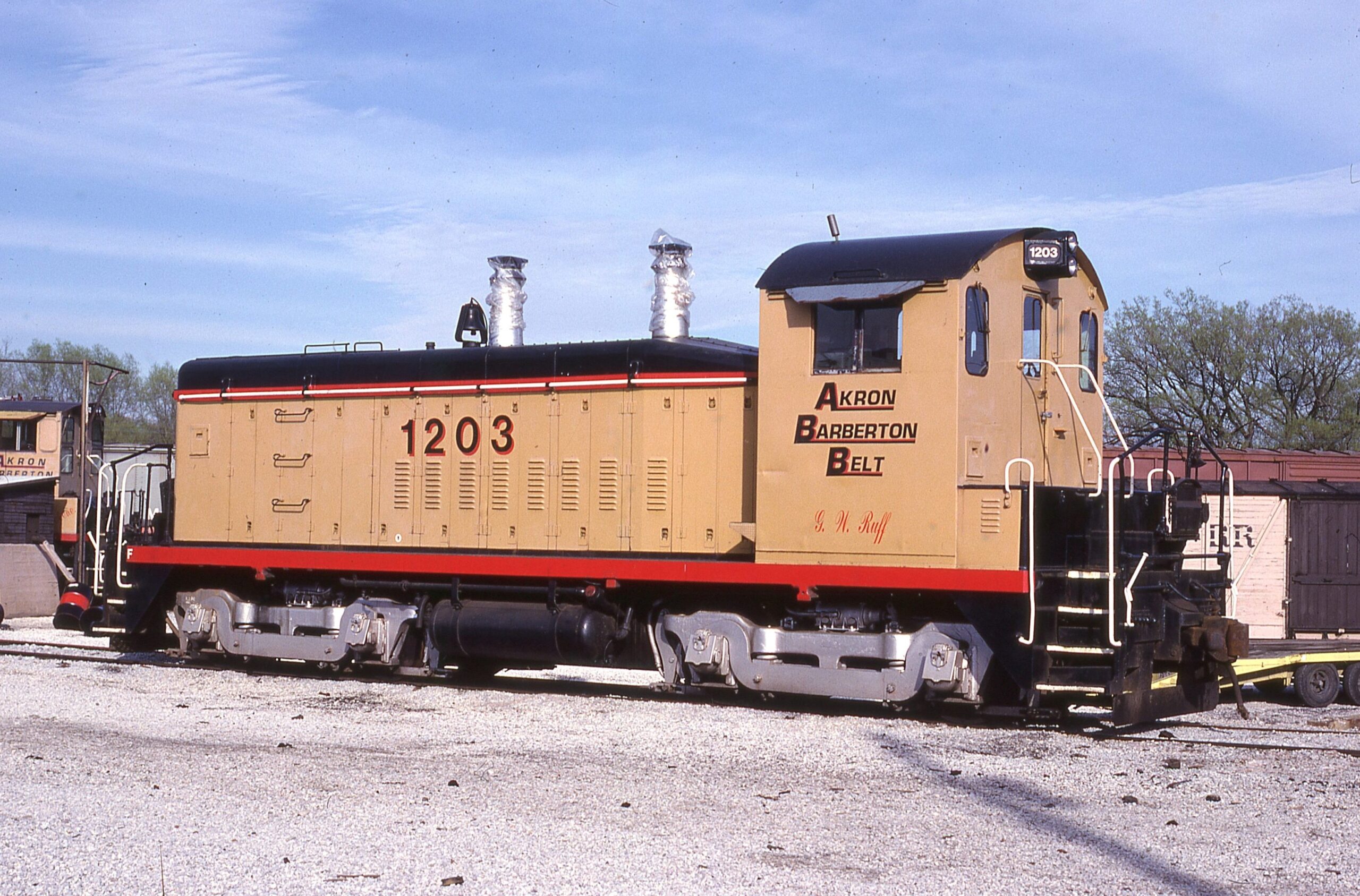 Akron Barberton Belt Line | Barberton, Ohio | SW1200 1203 | April 30, 1989 | Dave McKay photo