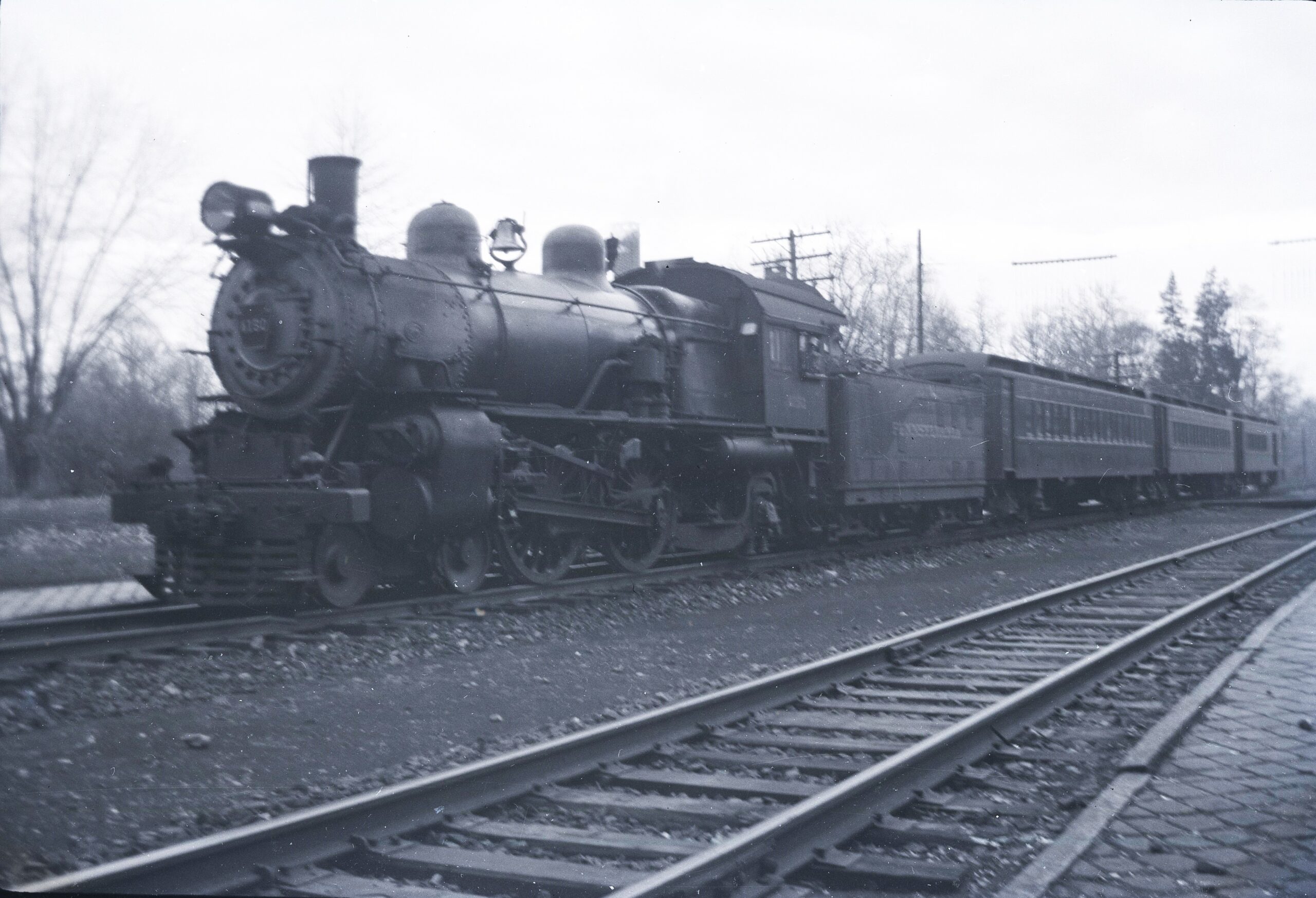 Pennsylvania Railroad | Ruxton, Maryland | E-6 class 4-4-2 Atlantic #1150 | Local passenger train | November 1940 | Fielding Lew Bowman photo