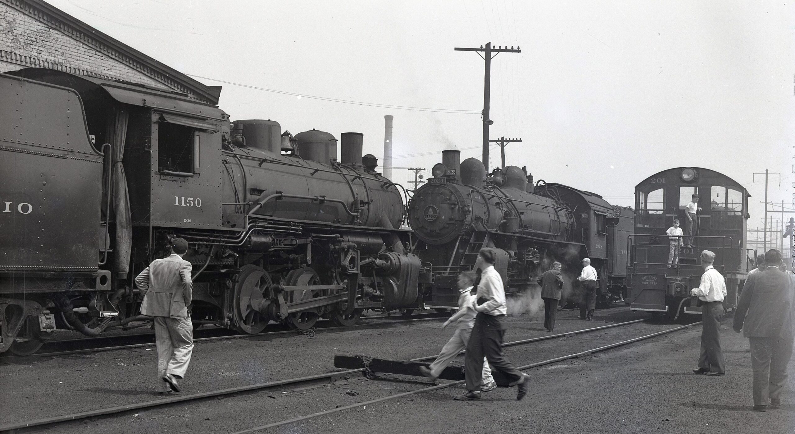 Baltimore and Ohio | Wilmington, Delaware | Class D44 0-6-0 1150 steam locomotive | Class E41 2-8-0 2028 steam locomotive| Diesel switcher 201 | June 3, 1951 | R.L. Long photo