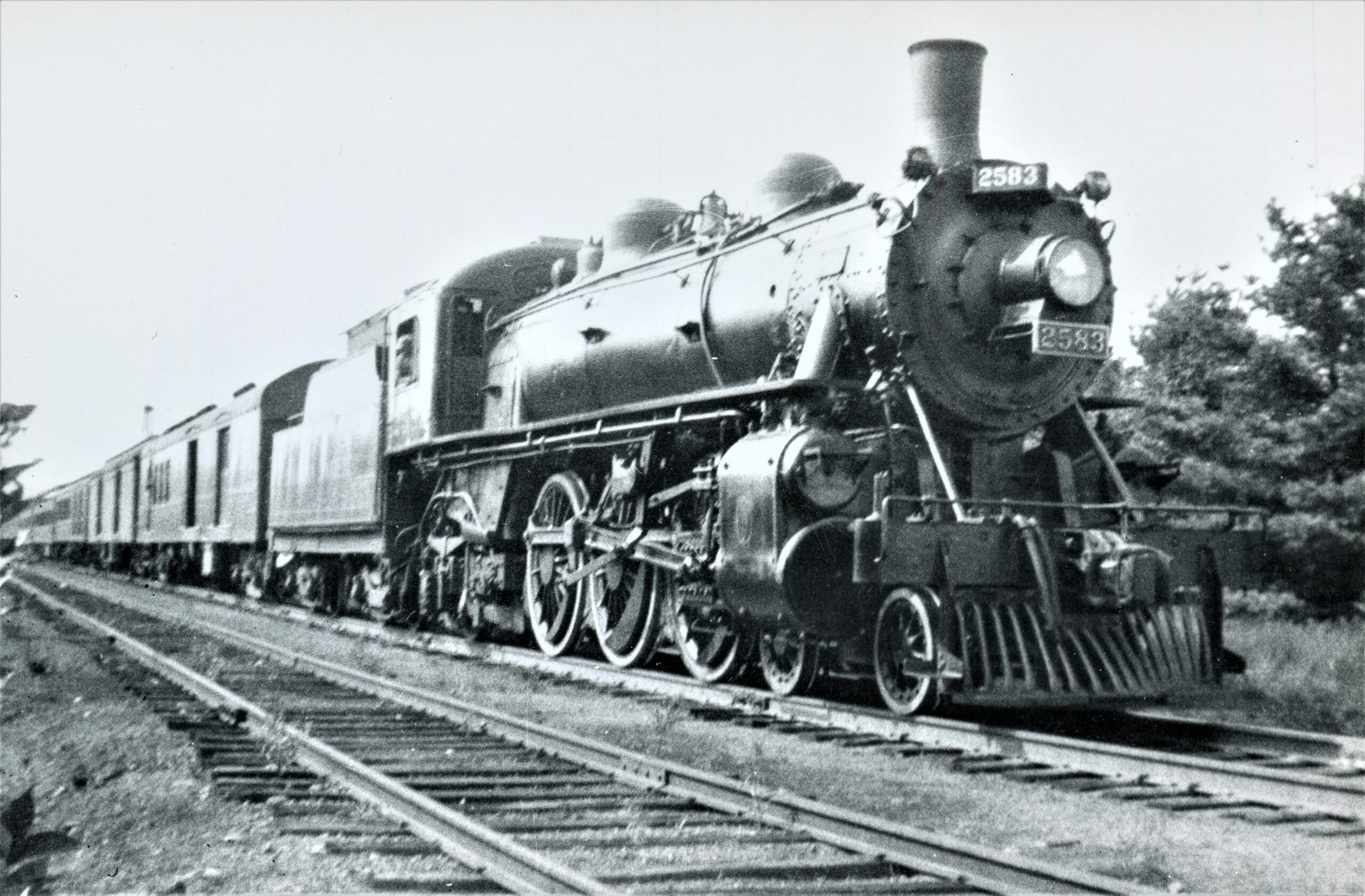 Canadian Pacific | Ashland, New Hampshire | Pacific 4-6-2 G-2s 2583 | Passenger train with mail cars | August 4, 1934
