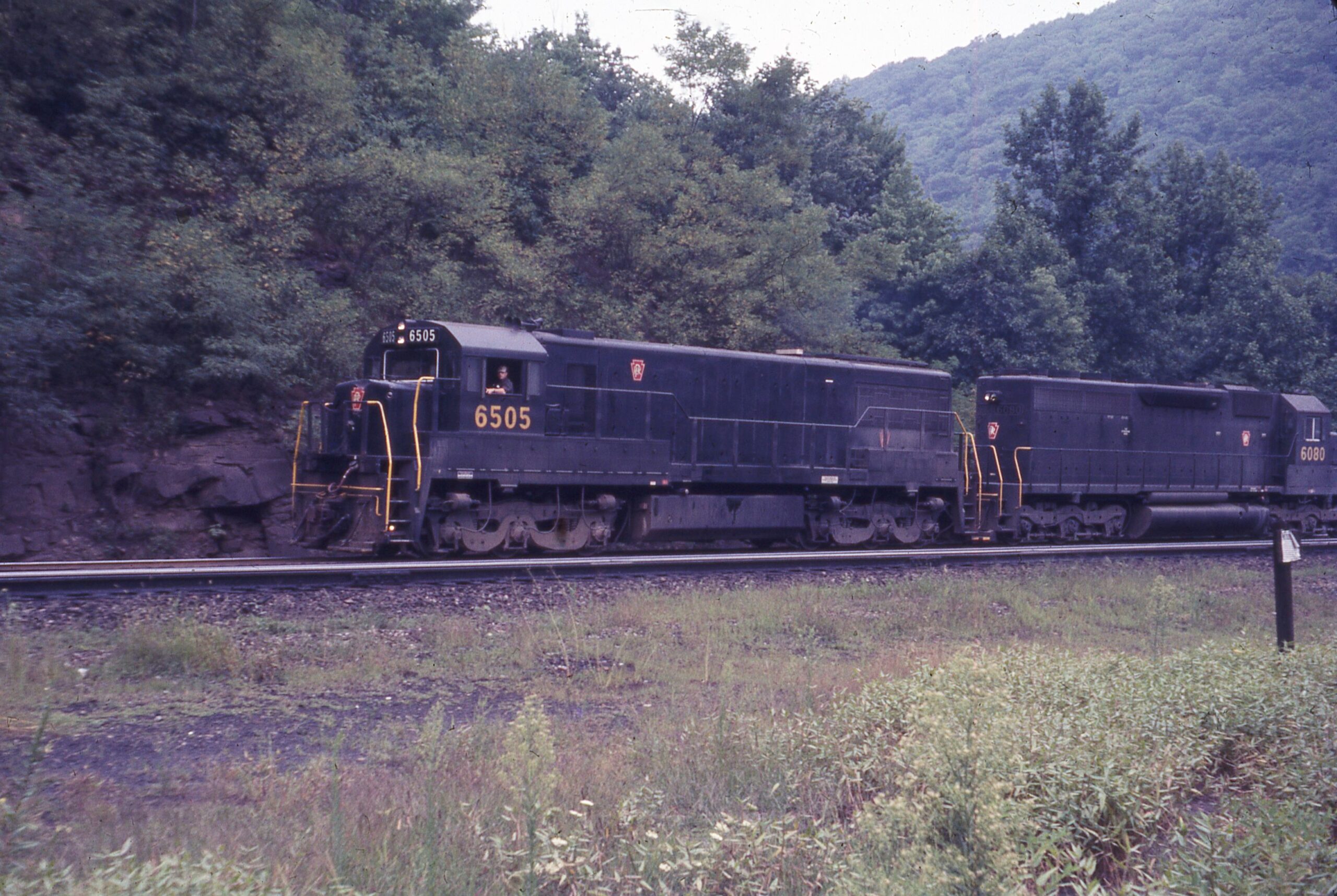 Pennsylvania Railroad | Altoona, Pennsylvania | U25C 6505 and SD40 6080 | Horseshoe Curve | August 20,1966 | Dick Flock photo