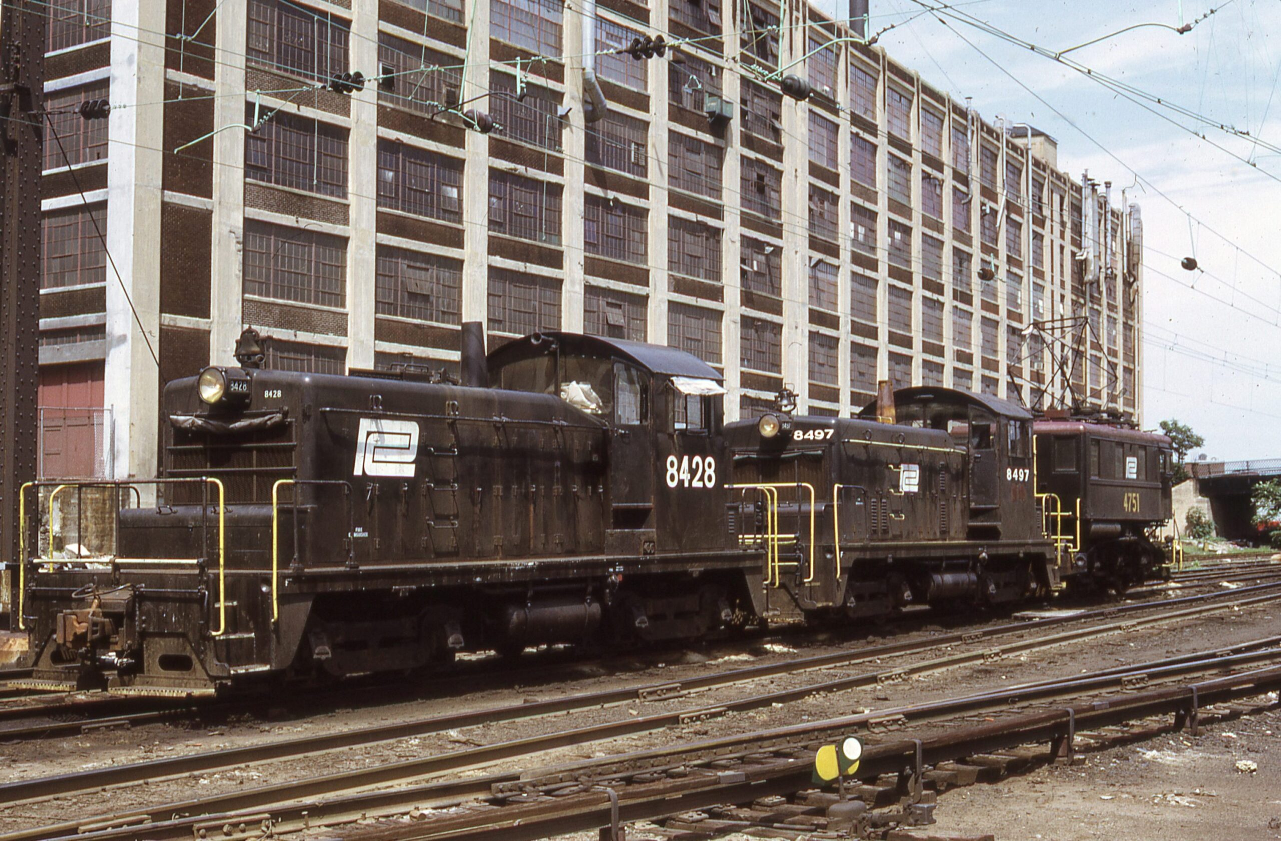 Penn Central | Long Island City, New York | SW1 8428, 8497 & B1 4751 | July 4, 1972 | Allan H. Roberts photo