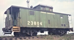 Penn Central | Elizabethport, New Jersey | NE6 caboose #23804 | March 29, 1976
