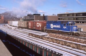 Conrail | Pittsburgh, Pennsylvania | EMD GP40-2 3396 diesel-electric locomotive  | eastbound freight | March 7, 1999 | Dick Flock photograph