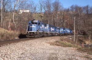 Conrail | Waynesburg, Pennsylvania | GP40-2 3398 diesel-electric locomotive | November 28, 1998 | Dick Flock photograph