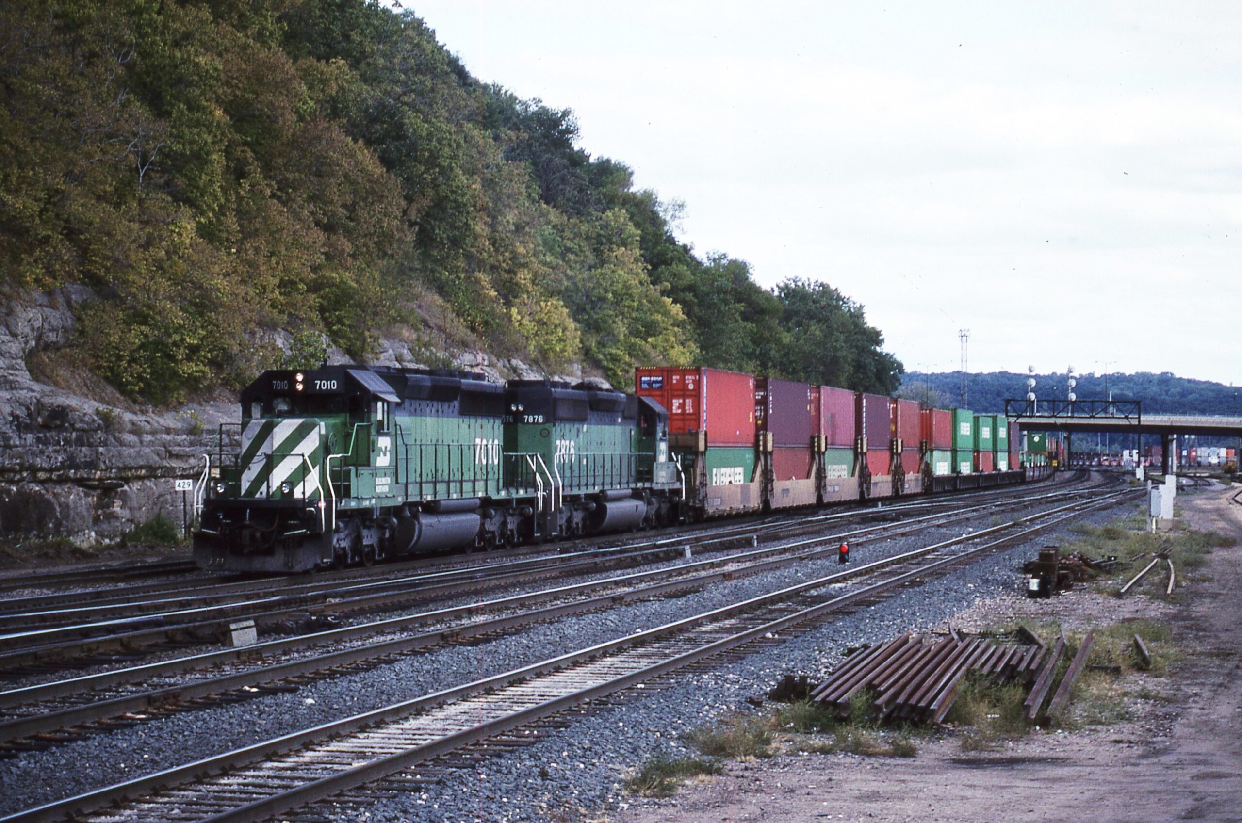 Burlington Northern | Saint Paul, Minnesota | EMD SD40-2 #7010 and #7876 diesel-electric locomotives | September 8, 1995 | Dick Flock Photo