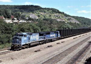 Conrail | South Fork, Pennsylvania | GE Diesel-electric D8-40CW #6184 + EMD SD60M #5519 | BEPI | August 22, 1995 | Dick Flock photograph