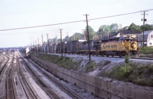 Chessie System | Campbell, Ohio | EMD GP40 #4301 + B&O GP35 #3505 diesel-electric locomotives | Steam train excursion | June 2, 1985 | Dave McKay photograph