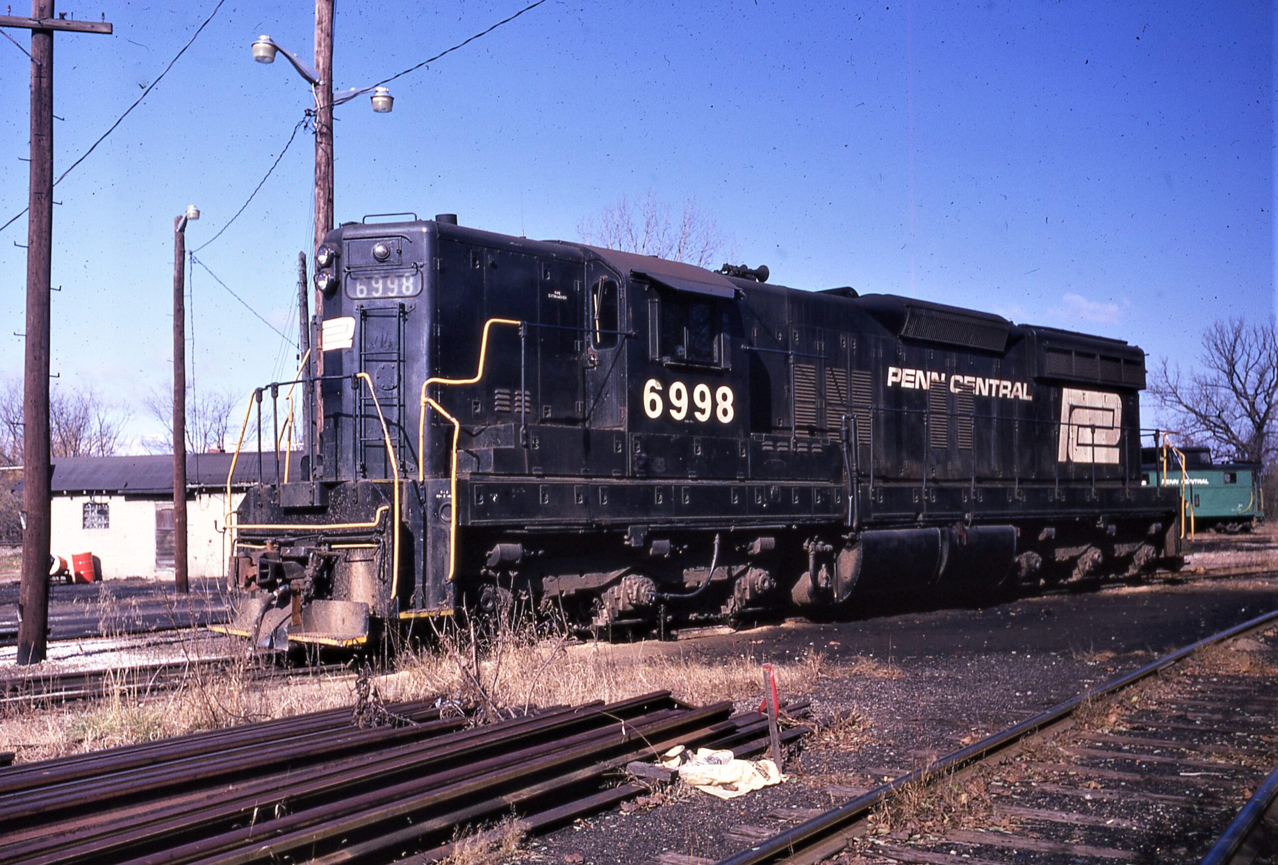 Penn Central Transportation Company | Madison, Indiana | EMD SD9 #6998 diesel-electric locomotive | November 1970 | Dick Flock photo