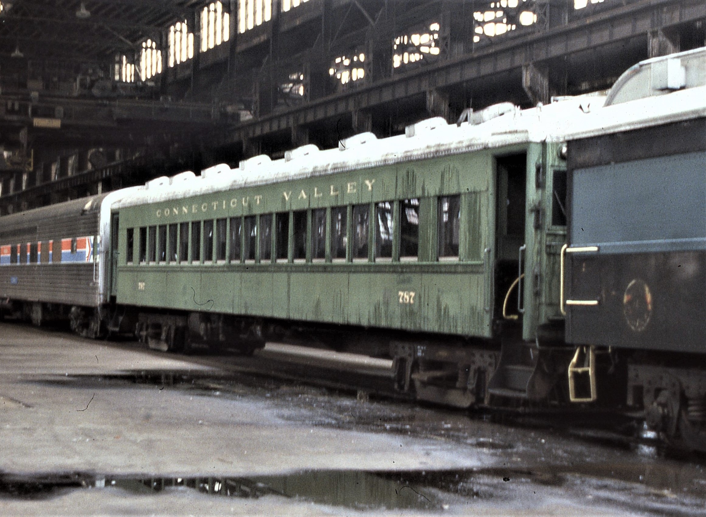 Connecticut Valley Railroad | Reading, Pennsylvania | Heavyweight coach #787 | August 25, 1985 | John Wilson photograph