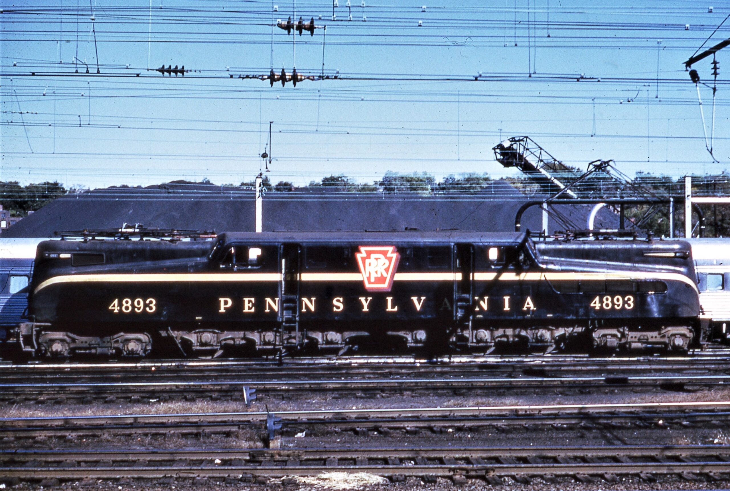 Pennsylvania Railroad | Harrisburg, Pennsylvania | Class GG1 P5a 4-6+6-4 #4893 electric motor | September 20, 1964 | John Dziobko, Jr. photograph
