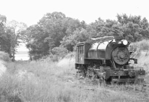 Smithfield Terminal Railway | Smithfield, Virginia | Saddletanker 0-6-0 #6 | July 1951 | Fielding Lew Bowman photograph