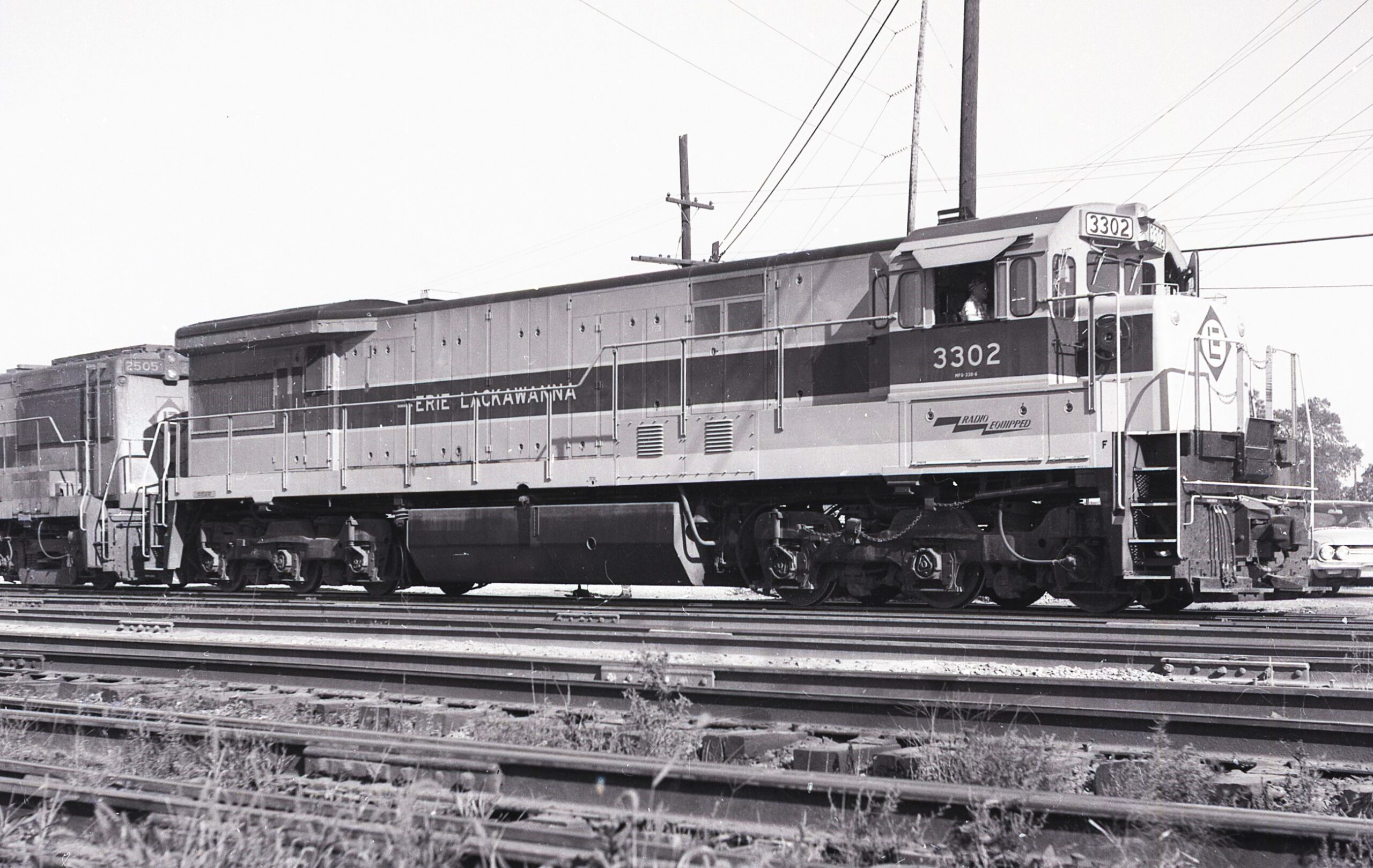 Erie Lackawanna | Marion, Ohio | GE U33C #3302 | 1970 | Elmer Kremkow photograph