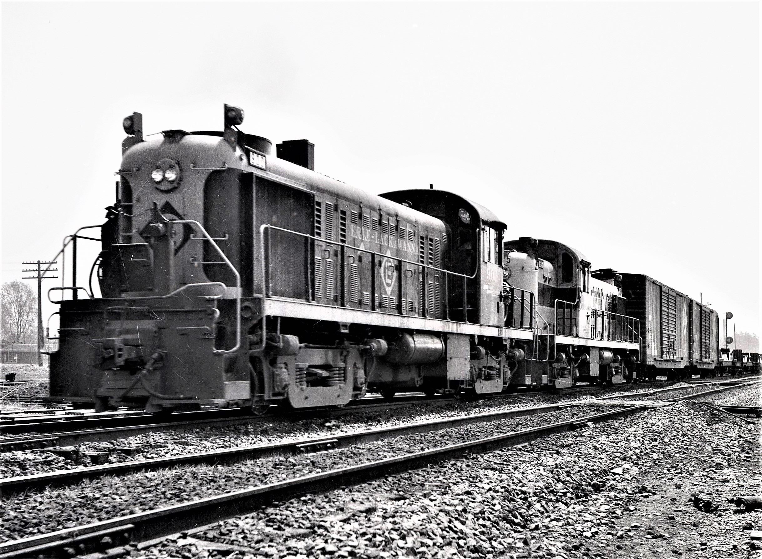 Erie Lackawanna | Marion, Ohio | Alco RS3 #900 + 1 diesel-electric locomotive | Freight Train | 1965 | Elmer Kremkow photograph