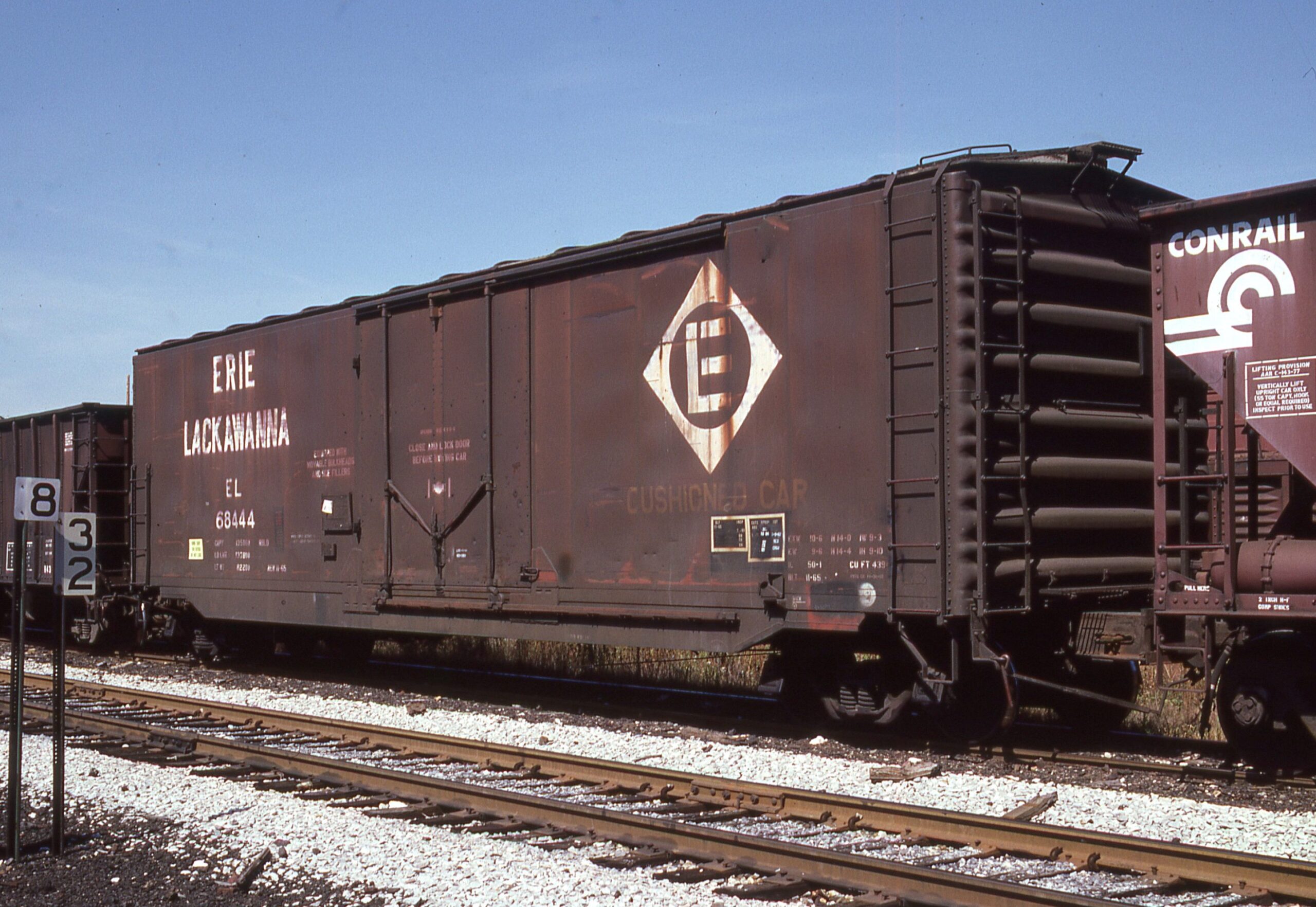 Erie Lackawanna Railway | Hollidaysburg, Pennsylvania | Box car #EL684444 | December 1985 | Preston Cook photograph | Steve Timko collection
