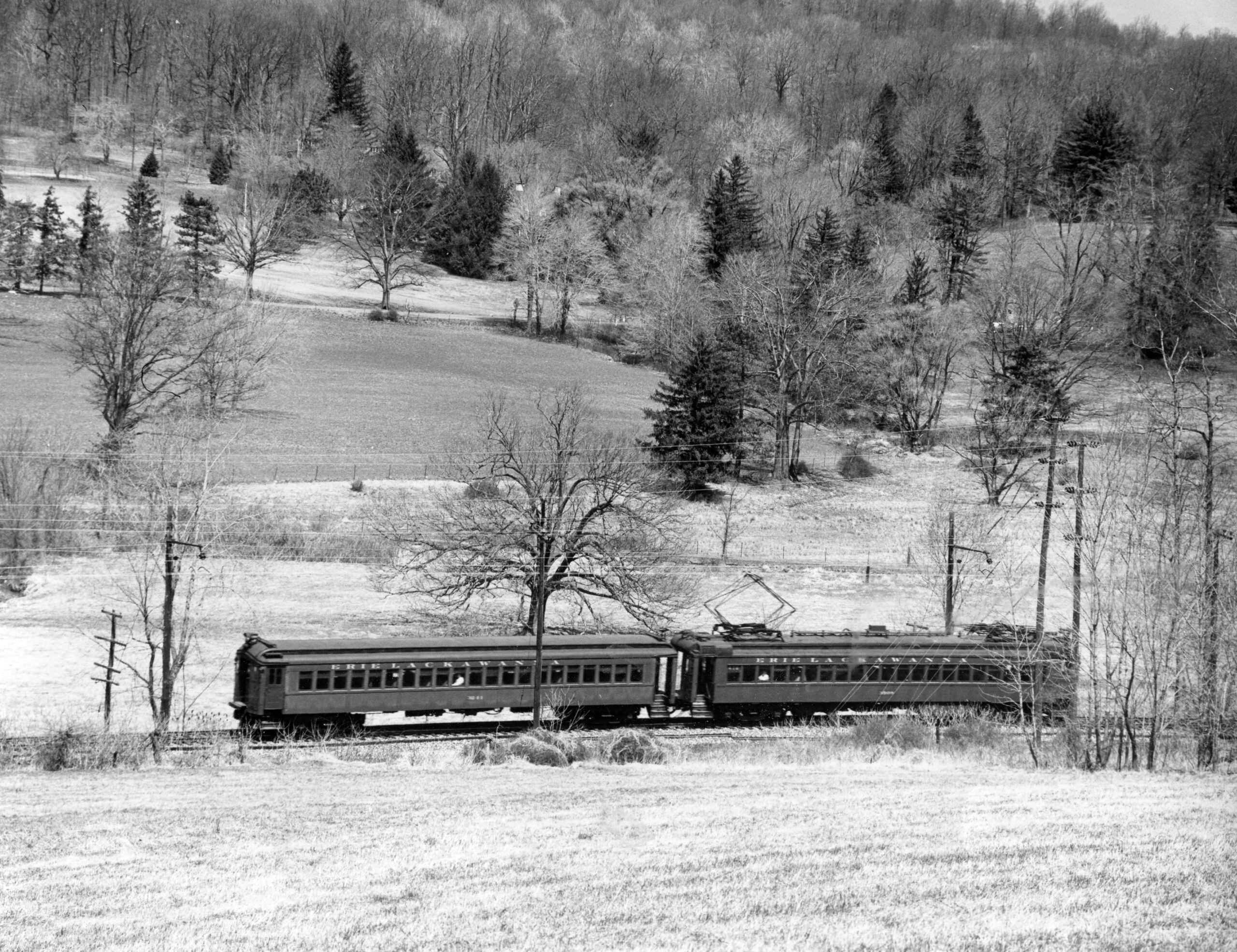 Erie Lackawanna Railway | Far Hills, New Jersey | Electric 2-car MU Train | Train #479 | April 18, 1970 | Fred Schneider III photograph | John Bowman, Jr. collection