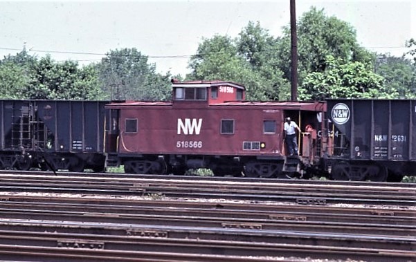 Norfolk and Western Railway | Norfolk, Virginia | Caboose #518566 | June 28, 1978 | Thor Marty photograph