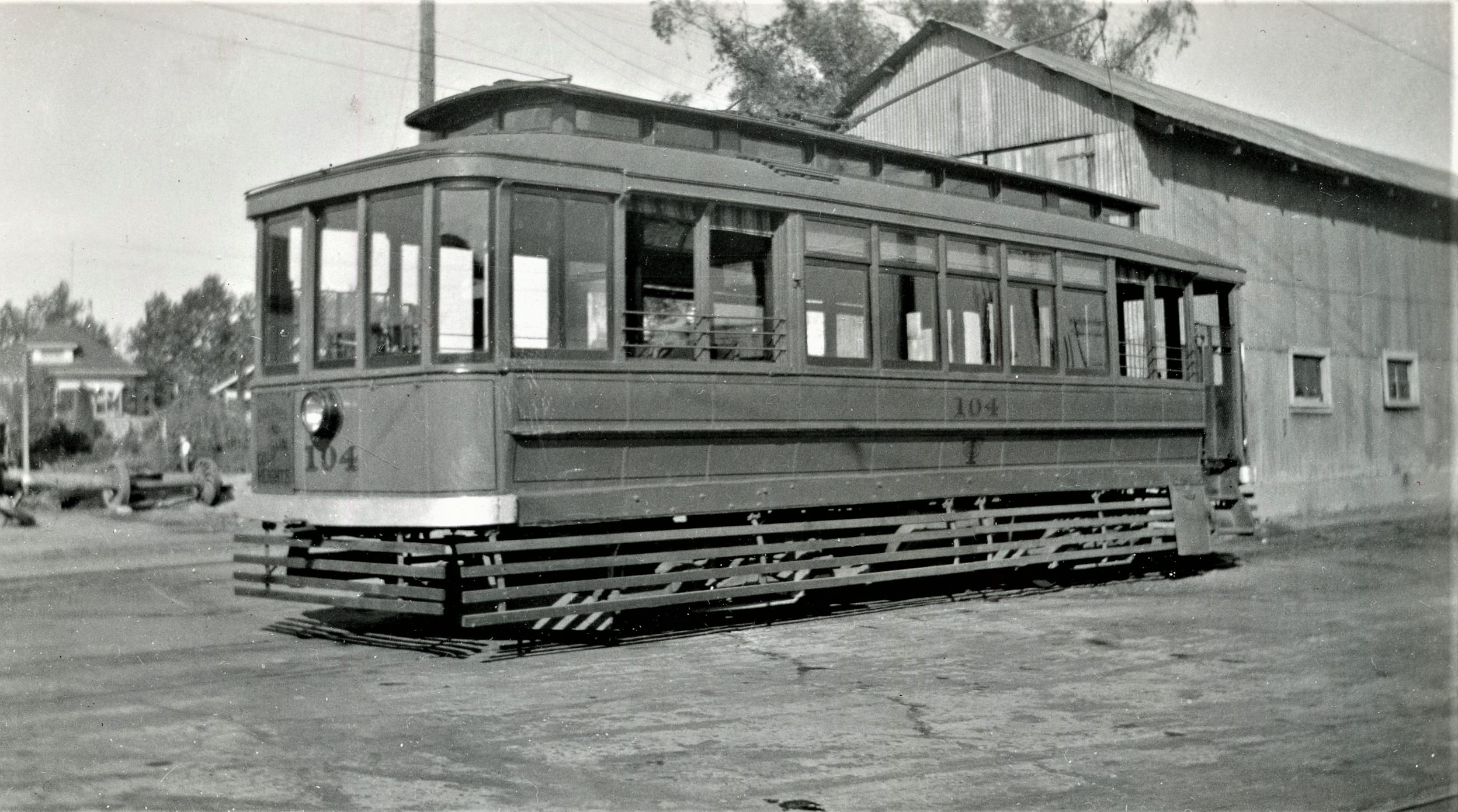 Central California Traction Company | Sacramento, California | St. Louis Car #104 | October 1, 1938 | unknown photographer | Elmer Kremkow Collection