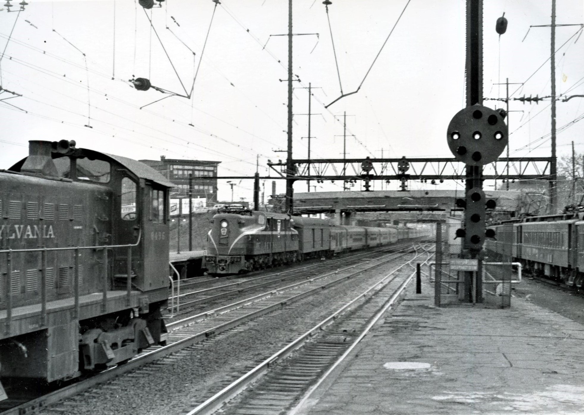 Pennsylvania Railroad | Trenton, New Jersey | Altoona Works Class GG1 electric motor | Train 149 Budd Keystone Consist | Trenton Station | May 1961 Will Coxey photograph