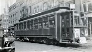 Seattle Municipal Street Railway | Seattle, Washington | Car #372 | Roue 11 SUMMIT | 1935 | unknown photographer | Elmer Kremkow collection