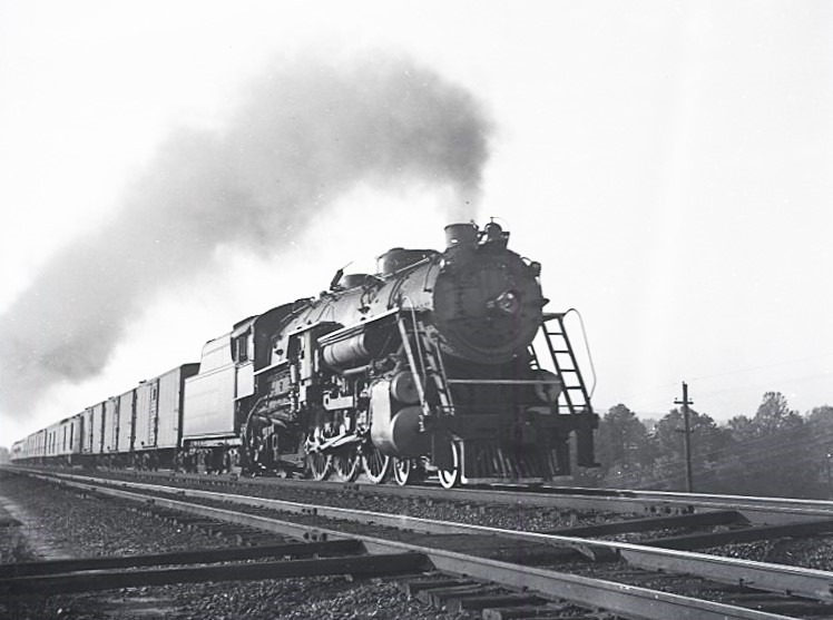 Southern Railway | Charlottesville, Virginia | Class Ps-4 steam locomotive | Mail and Express Train | 1949 | Fielding Lew Bowman photograph