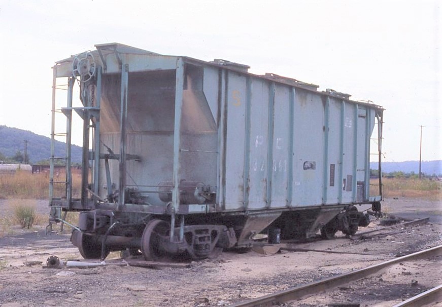 Penn Central Transportation Company | Mingo Junction, Ohio | Class H34 Covered Hopper #32363 “Sand Service” | September 23, 2000 | Dick Flock photograph
