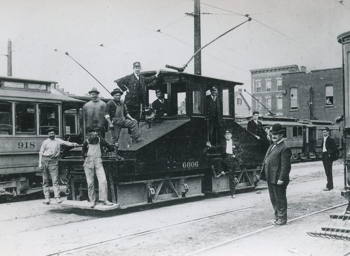 Public Service of New Jersey Co-ordinate Transport | West Hoboken, New Jersey | Motor #6006 | with crew | Mr. Dempsey in bowler hat | 1906 |NJCRHS Collection