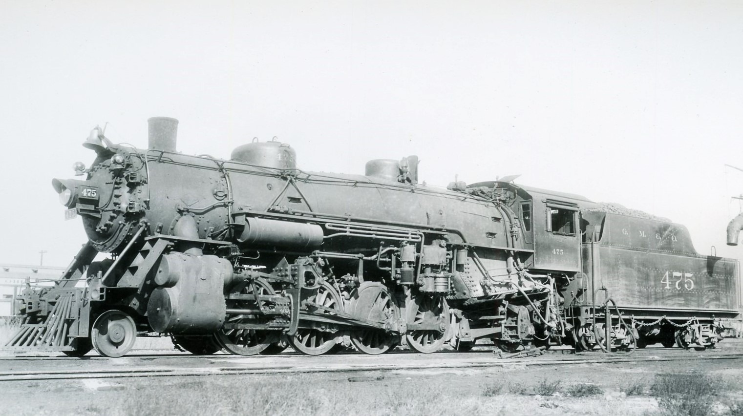 Gulf Mobile and Ohio | GM&O | East Saint Louis, Illinois | Class 2-8-2 #475 steam locomotive | November 20, 1941 | Robert Morris photograph | Elmer Kremkow Collection