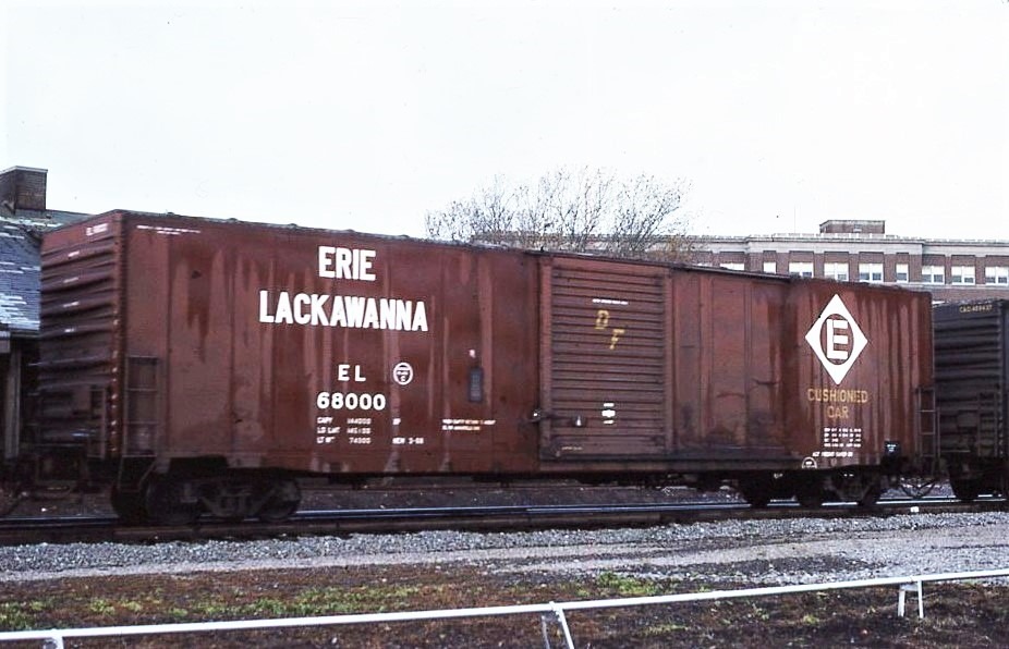 Erie Lackawanna Railway | Mansfield, Ohio | 60 foot 8 inch auto parts box car #68000 | November 27, 1976 | Steve Timko photograph