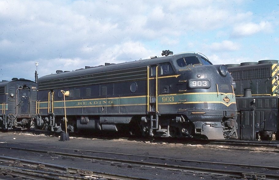 Reading Company | Reading, Pennsylvania | EMD Class FP7 #903 diesel-electric locomotive | November 13,1976 | Bill Brennan photograph | Morning Sun Books collection