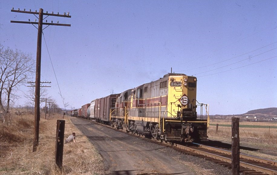 Erie Lackawanna | Washington, New Jersey | EMD GP7 #1404 and Alco RS3 #914 diesel-electric locomotives | Freight train | April 1968 | Dave Augsburger photograph