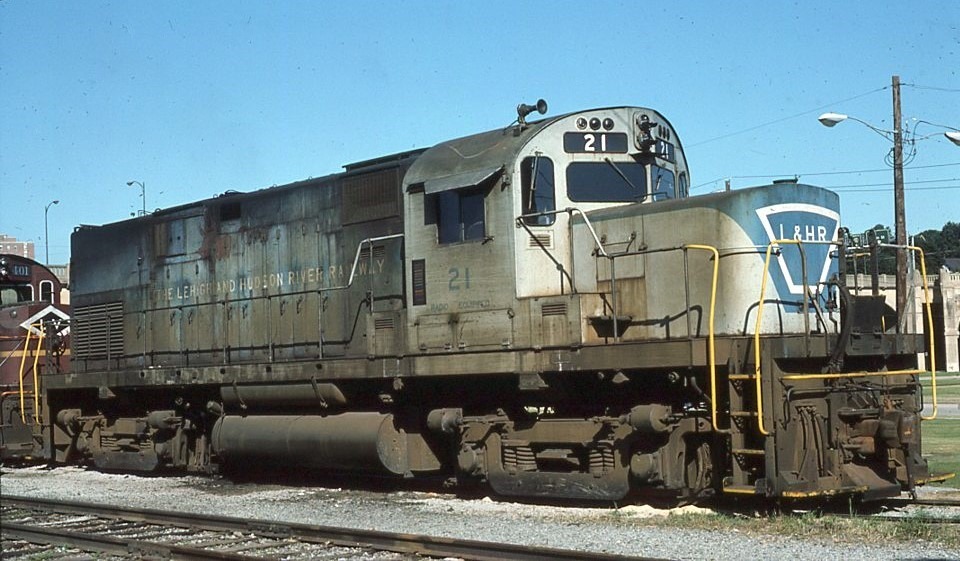 Lehigh and Hudson Railway | Bethlehem, Pennsylvania | Alco C420 #21 diesel-electric locomotive | September 10, 1976 | Elwood McEllroy photograph