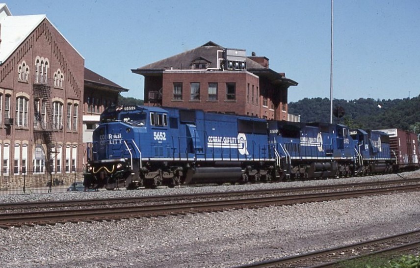 Conrail | Wilmerding, Pennsylvania | EMD SD60I #5652, GE D8-40CW and EMD SD50 6714 diesel electric locomotives | westbound freight | August 21,1998 | Dick Flock photograph