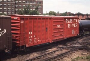 Raritan River Railroad | Mansfield, Ohio | Red waffle style box car #455 | July 26,1975 |