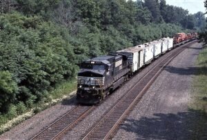 Norfolk Southern | Derry, Pennsylvania | GE D9-40CW #9439 diesel electric locomotive | Work Train | June 29, 2001 | Dick Flock photograph