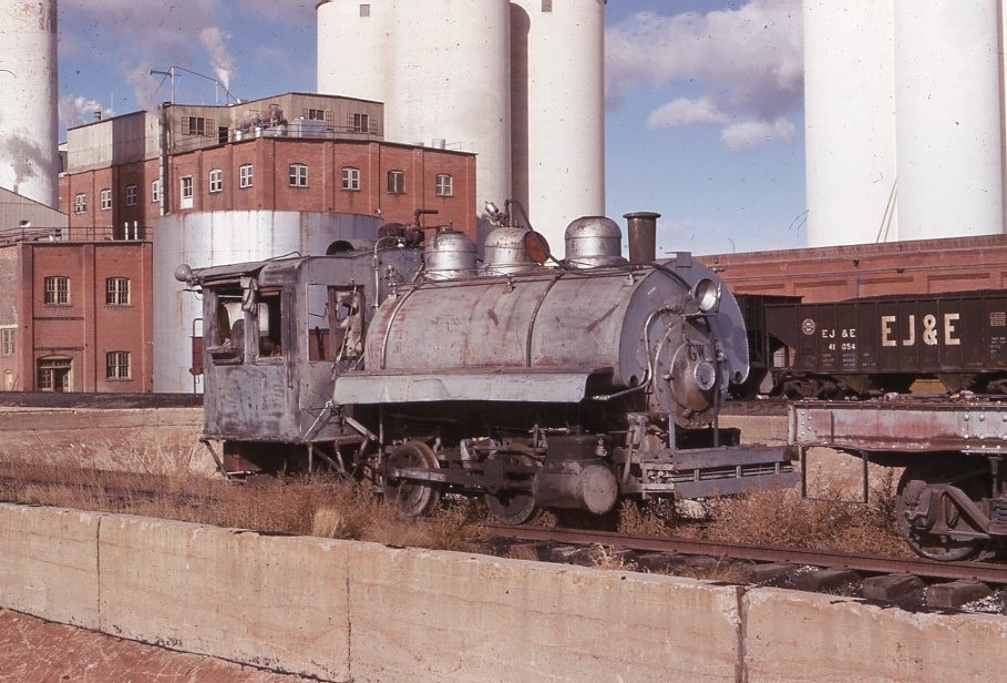 Great Western Sugar Company | Longmont, Colorado | Class 0-4-0 Saddle tanker #5 steam locomotive | November 10, 1968 | Rodric Righter photograph | Stephen Timko collection