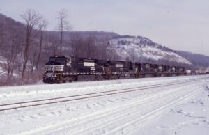 Norfolk Southern | South Fork. Pennsylvania | GE D9-40CW #9586, 9312 GE D8-40C 8740, D8-39C 8209, D9-40CW 9456 and 9253 diesel-electric locomotives | February 1, 2004 | Dick Flock photograph
