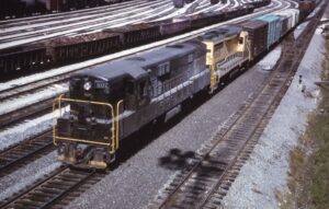 Reading Company | Reading, Pennsylvania | FM H24-66 #807 + EMD GP30 #5507 diesel-electric locomotives | September 12, 1962 | William Echternacht photograph