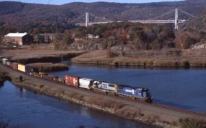 CSX Transportation | Iona Island, New York | GE C40-8 #7489 + 1 diesel electric locomotives | Train Q417 | October 30, 2001 | Al Tillitson photograph | Morning Sun Books Collection
