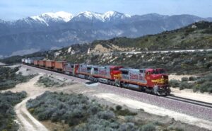 Atchison Topeka and Sante Fe Railway | Alray, California | GE B40-8W #556 + 3 diesel-electric locomotives | eastbound TV train | April 26, 1996 | Carl Perelman photograph | Frank Etzel collection