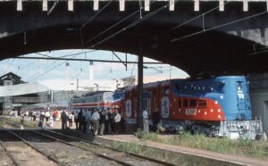 Conrail | Harrisburg, Pennsylvania | GG1 #4800 electric motor | Bicentennial scheme | September 5, 1976 | Al Roberts photograph | Mitchell E. Dakelman collection