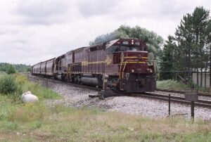 Duluth Missabe and Iron Range Railway | Midway, Minnesota | EMD SD40-3 #400 and #419 diesel-electric locomotives | northbound grain train | July 28, 2005 | Dick Flock photograph / collection