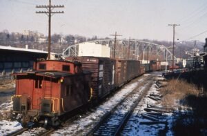 Lehigh and Hudson River Railway | Phillipsburg, New Jersey | eastbound freight | Caboose #14 | December 1969 | Dave Augsburger photograph | Charles Anderson collection