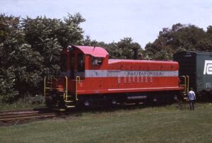 Raritan River Railroad | North Brunswick, New Jersey | EMD SW900 #6 diesel-electric locomotive | switching cars at J&J | August 9, 1971 | Jack de Rosset photograph | Morning Sun Books collection