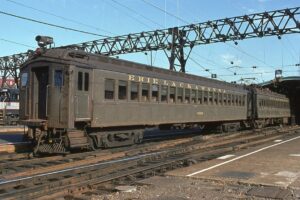 Erie Lackawanna Railway | Hoboken, New Jersey | MU Set #3225 trailer + motor car | November 1974 | Will Coxey photograph / collection