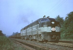 New York Central System | Teaneck, New Jersey | West Shore Line | Alco Fa-2 #1071 diesel-electric locomotives | freight train | 1957 | Al Holtz photograph / collection