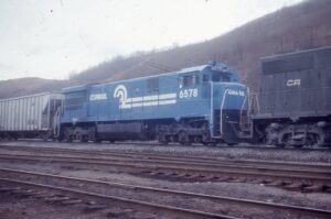 Conrail | Johnstown, Pennsylvania | GE Class U30C diesel-electric locomotive | in freight consist | March 13, 1977 | Dick Flock photograph / collection