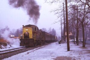 Erie Lackawanna Railway | Hillsdale, New Jersey | Alco RS2 #923 diesel-electric locomotive | Commuter Train | January 1970 | Ken Kulick photograph / collection