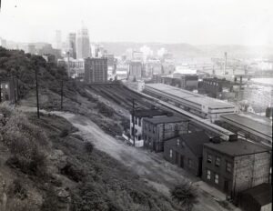 Pennsylvania Railroad | Pittsburgh, Pennsylvania | Aerial view from the east: PRR Pittsburgh station platforms | July 27, 1952 | R.L. Long photograph | West Jersey Chapter, NRHS collection