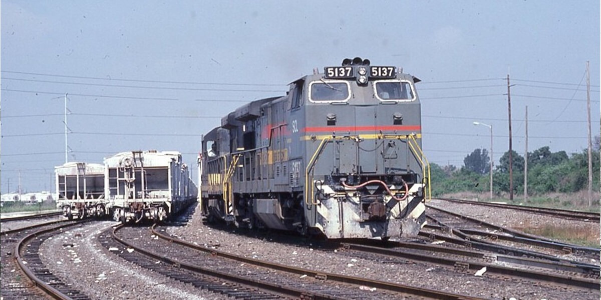 Seaboard Coast Line Family Lines | Tampa, Florida | GE BQ23-7 #5137 diesel-electric locomotive | March 19, 1982 | Emery Gulash photograph | Stephen Timko collection